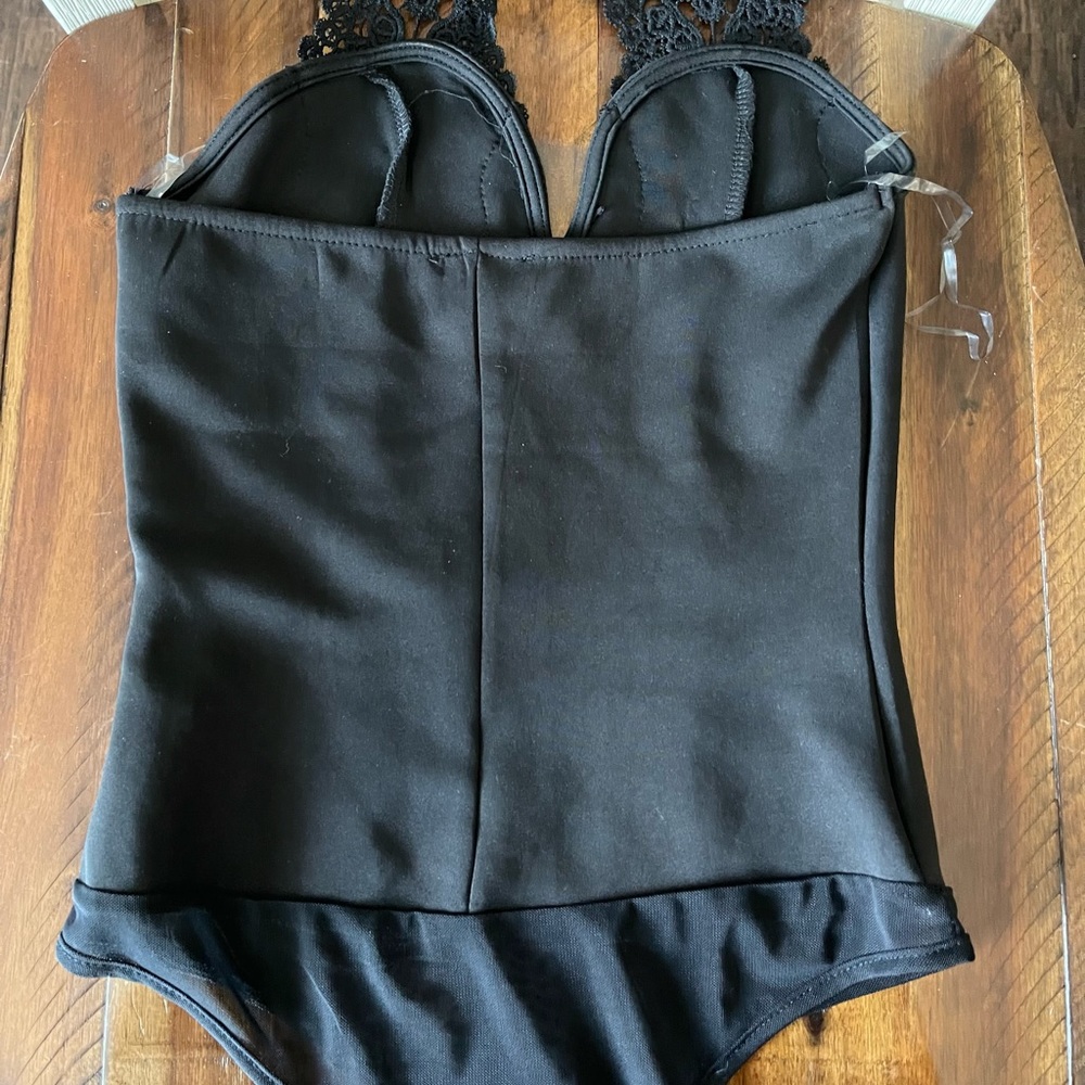 Charlotte Russe Black Bodysuit One Piece Lace Halter Neck Women's Size S - Picture 5 of 10